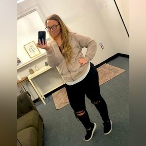 Meet your Posher, Courtney